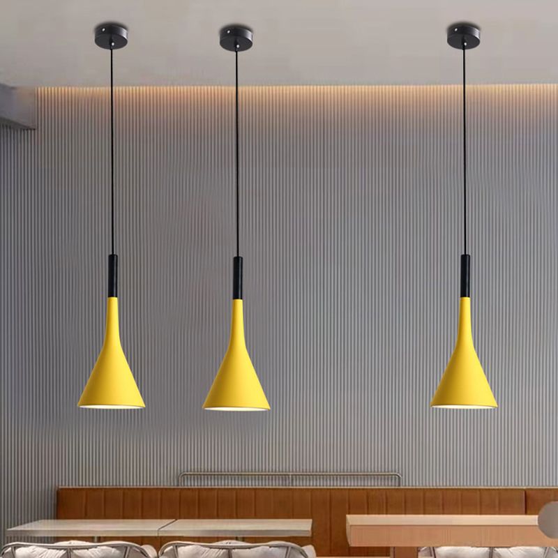 1 Lichthängeleuchte moderne Anhängerlampe mit Eisenschatten für Wohnzimmer