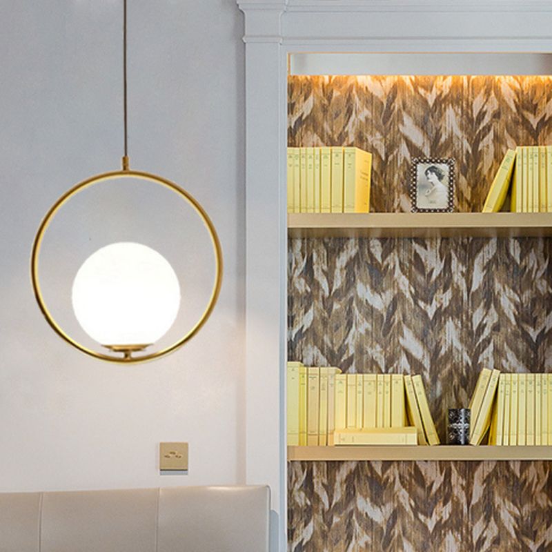 Anello metallico a pendente a sospensione a sospensione a sospensione Bianco di illuminazione a tonalità in vetro bianco con filo regolabile da 47 "