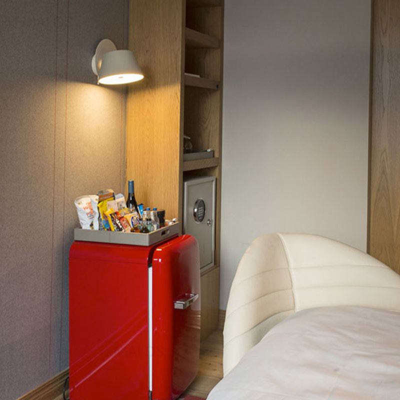 1 Light Geometric Wall Mounted Lamp Contemporary Metal Wall Lighting Idea