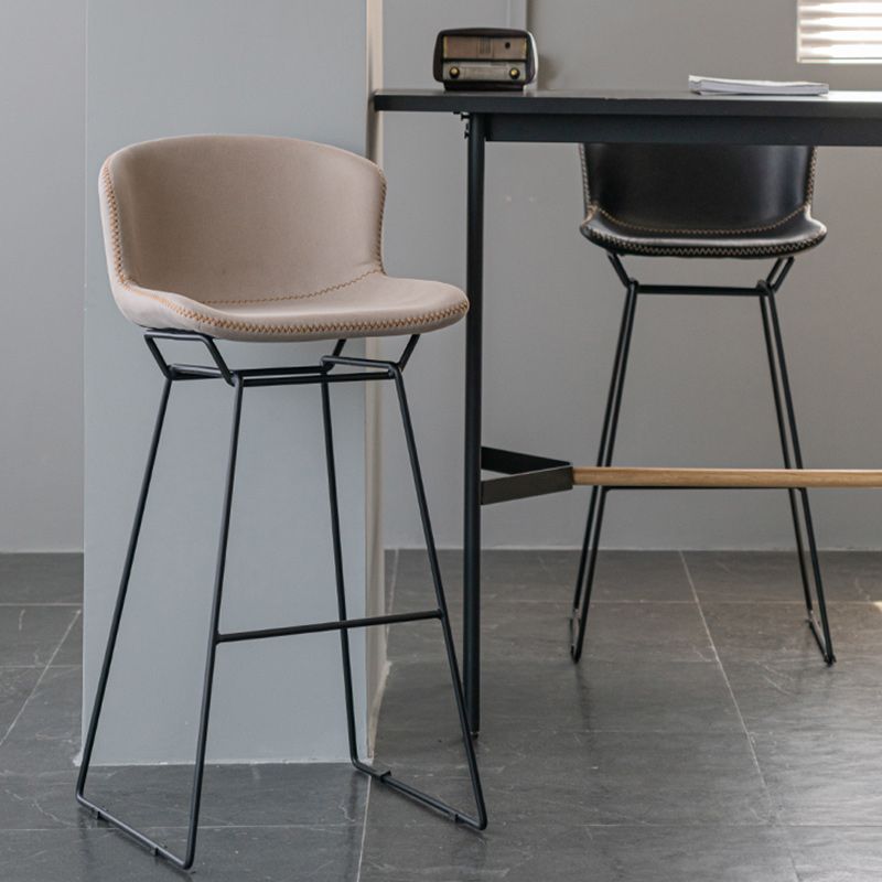 Modern Backrest Armless Counter Stool Iron Bar Stool with Black Metal Base