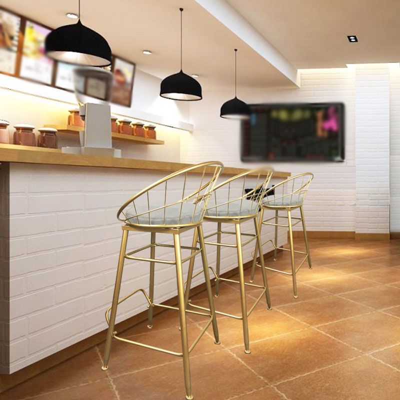 Scandinavian Design Bucket Counter Stool for Home Upholstered Bar Stools with Metal Base