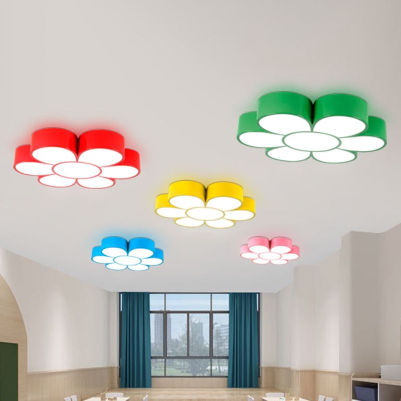 Floral Kindergarten Flush Light Acrylique Minimaliste LED Flush Ceiling Light Fixture
