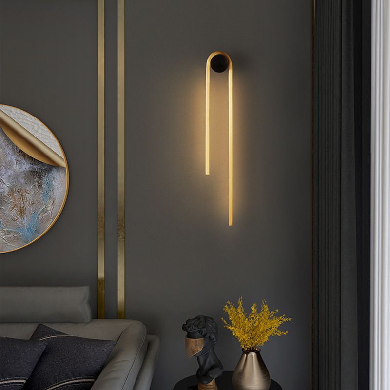 Post-Modern Wall Sconce Thin-Line Brass Sconce Lighting in Gold for Bedroom
