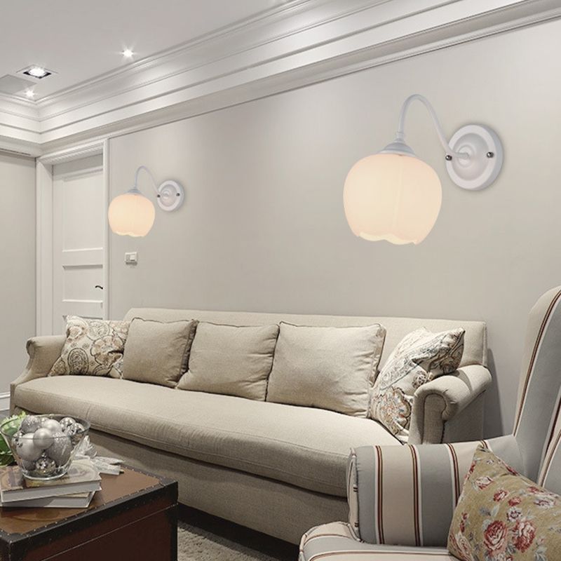 1-Licht-Blütenknospen Wandleuchte Lampe Land weiße Glaswandbeleuchtung mit Schwanenhalsarm