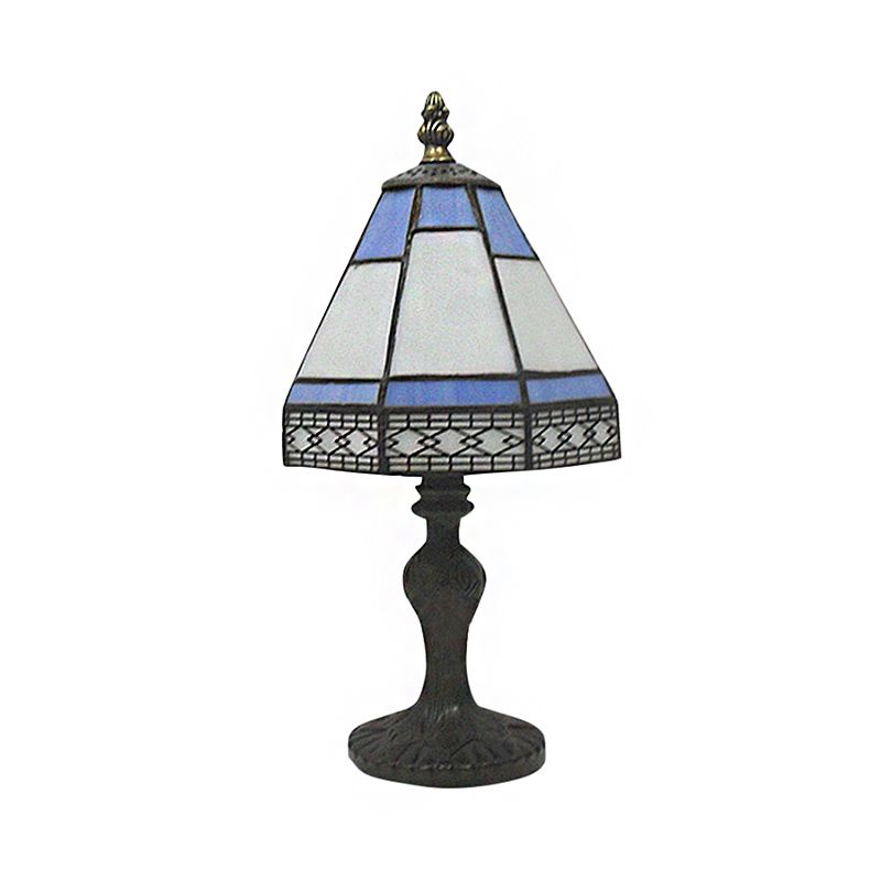 Table debout conique beige / bleu Lumière Tiffany Style 1 Hierge Éclairage pour le chevet