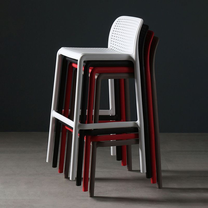 29,9 Zoll Plastik für zeitgenössische armlose Hocker Low Back Bar Hocker für das Restaurant