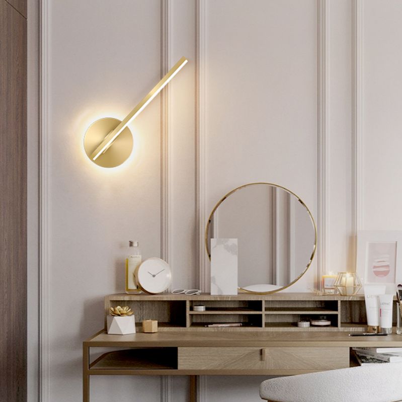 Modern Style Linear Shape Wall Sconce Metal 2 Light Wall Lighting for Bedside