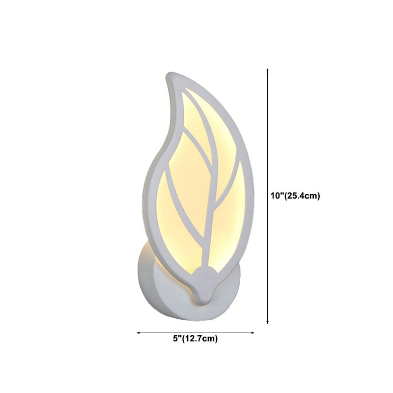 1-Light Geometric Wall Mount Light Modern Style Metal Wall Mount Lighting in White