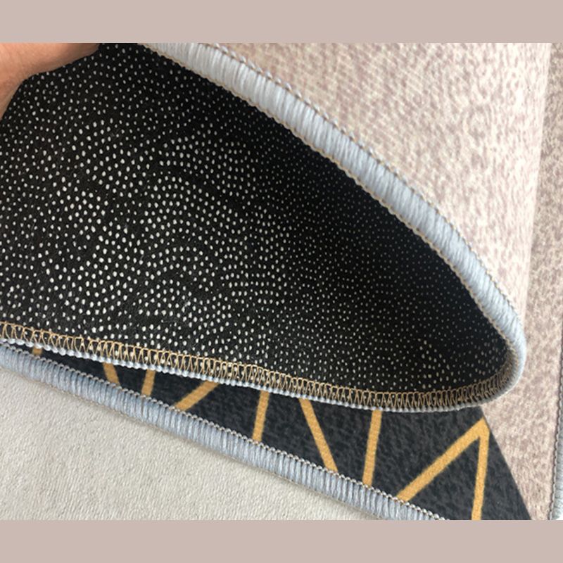Mehrfarbiger kreativer moderner Teppich mit asymmetrischem Geometrie-Design, Teppich aus Polyester mit rutschfester Rückseite für die Inneneinrichtung