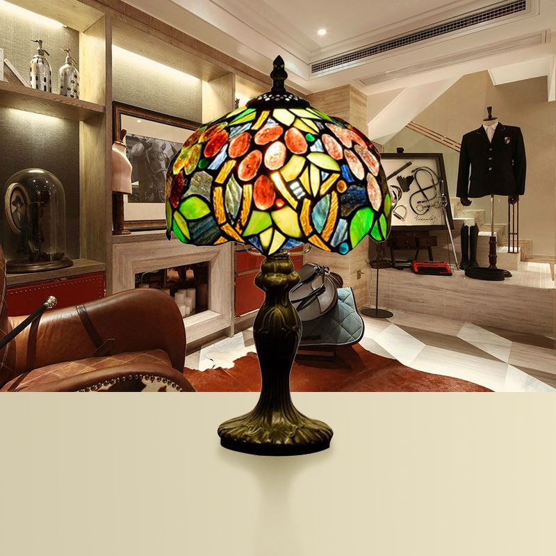 Tiffany Style Sucalloped Bangé Accent Lampe tachée 1 Light Superbe Lampe de table d'accentuation en vert