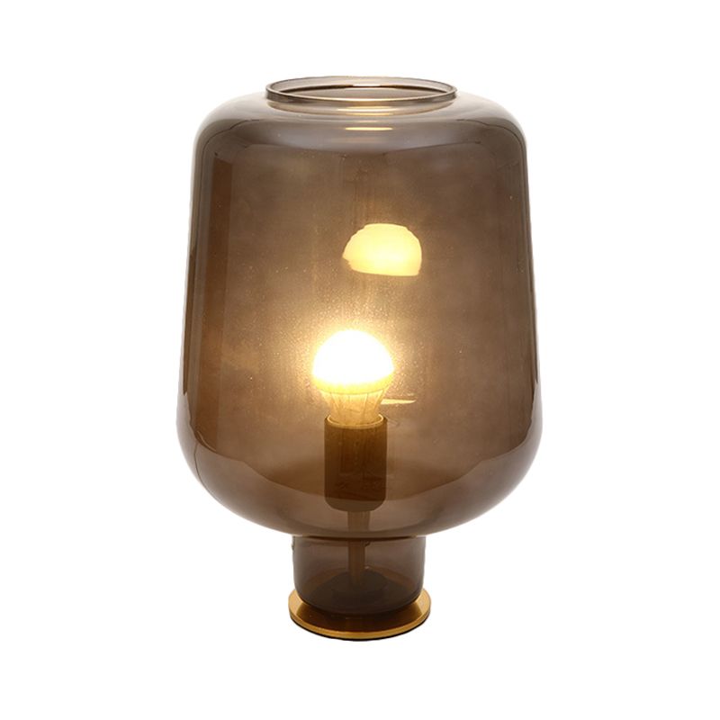 1 Glühbirnenschlafzimmer Nachttisch Leichtes Post moderne Messingschisch Lampe mit Glas Rauchgrau -Glasschatten