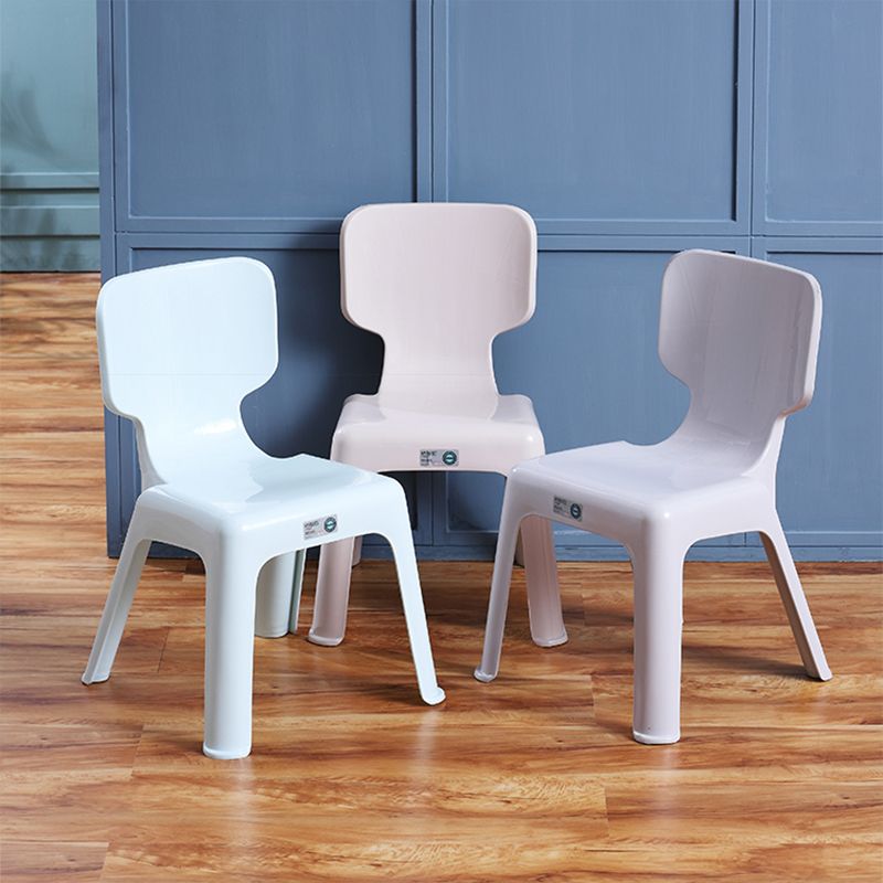 Chaise d'appoint en plastique pour marché nocturne scandinave, chaise de salle à manger à dossier solide, couleur claire