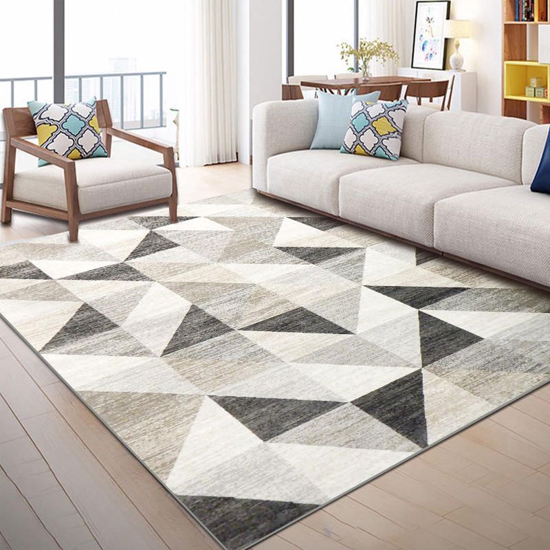 Distinctive Graphic Pattern Area Rug Contemporary Aesthetic Indoor Rug Polyester Anti-Slip Backing Carpet for Home Decoration