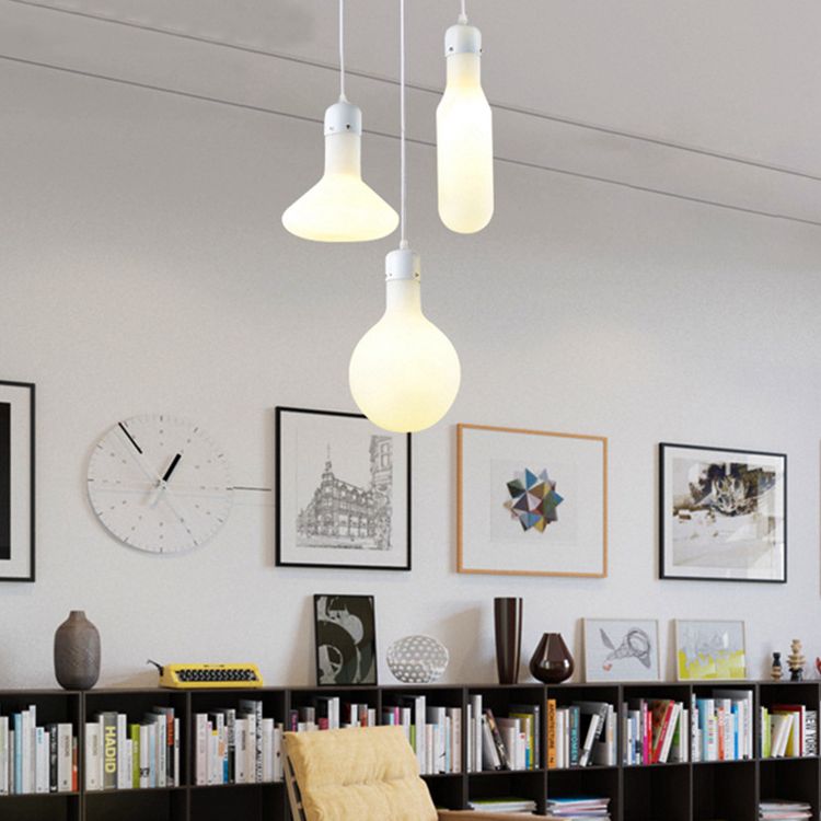 Moderna Ligera de lámpara de luz 1 con sombra de vidrio blanco Bola de plata/cono/lámpara colgante en forma de píldora