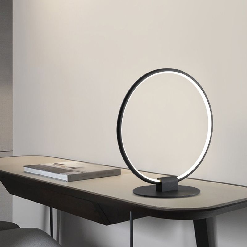 Ringmetall Tischlampe Modernismus führte schwarze Nachtbeleuchtung mit schlankem rundem Sockel in warmem/weißem Licht