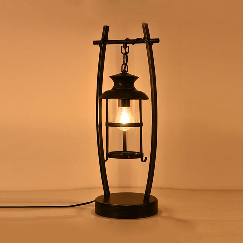 Messing 1-lichts bureaulamp Coastal ovale frame metalen tafellamp met lantaarn helder glazen kap