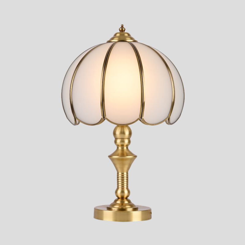 Lampe à table en or colonial feston / évasé 1 éclairage de nuit de colonialisme léger avec base en métal pour chambre à coucher