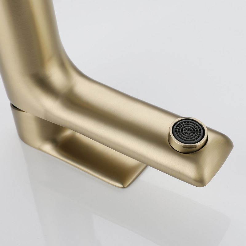 Modern Brass Basin Faucet Single Hole Bathroom Faucet Lever Handle Sink Faucet