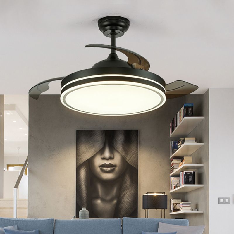 Hedendaagse cirkelvormige plafondventilatorlamp Acryl 36 "/42" brede LED Semi Flush Mount Light in wit/zwart met 3 bladen, afstandsbediening