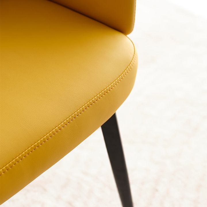 Sillón de cuero contemporáneo con acabado mate, respaldo sólido, silla de comedor