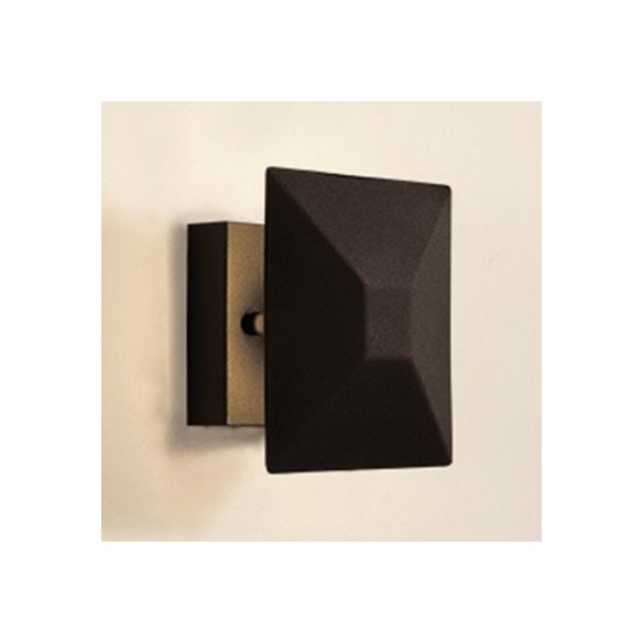 Lampada a parete geometrica in bianco/nero modernista 1/3 luci con tonalità metallica.