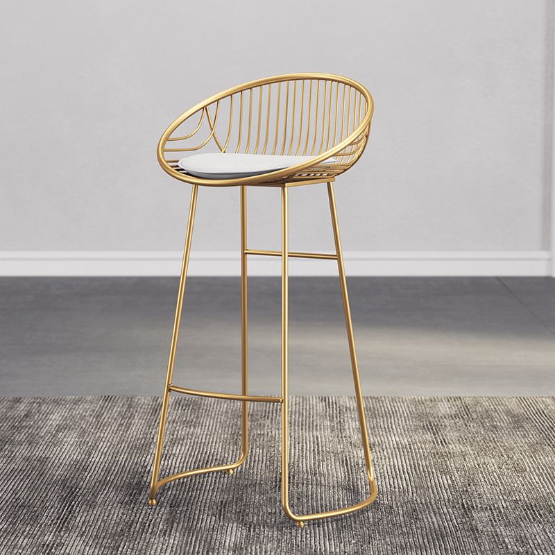 Scandinavian Upholstered Bar Stools for Home Bucket Stools with Metal Base