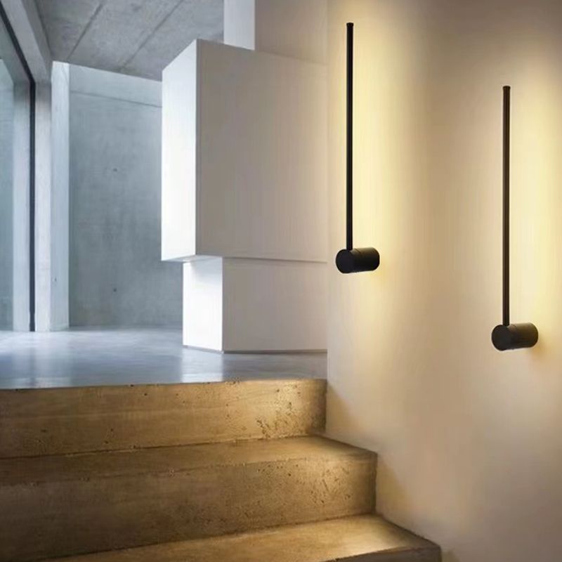 Modern Metal Wall Sconce Linear Shape Wall Lamp with Silicone Shade in Black