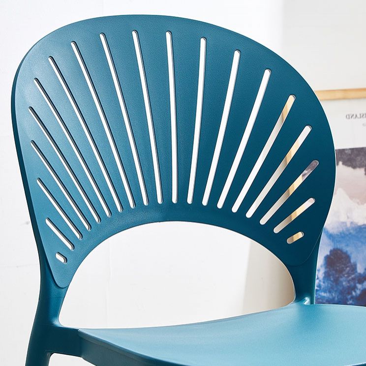 Silla apilable moderna que cena sillas traseras abiertas sin brazos con las piernas plásticas para la cocina