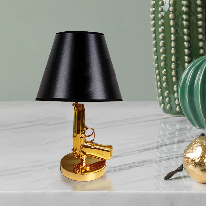 Black Finish Barrel Shade Table Light Modernist 1-Head Fabric Desk Lamp with Gold Gun-Shape Body