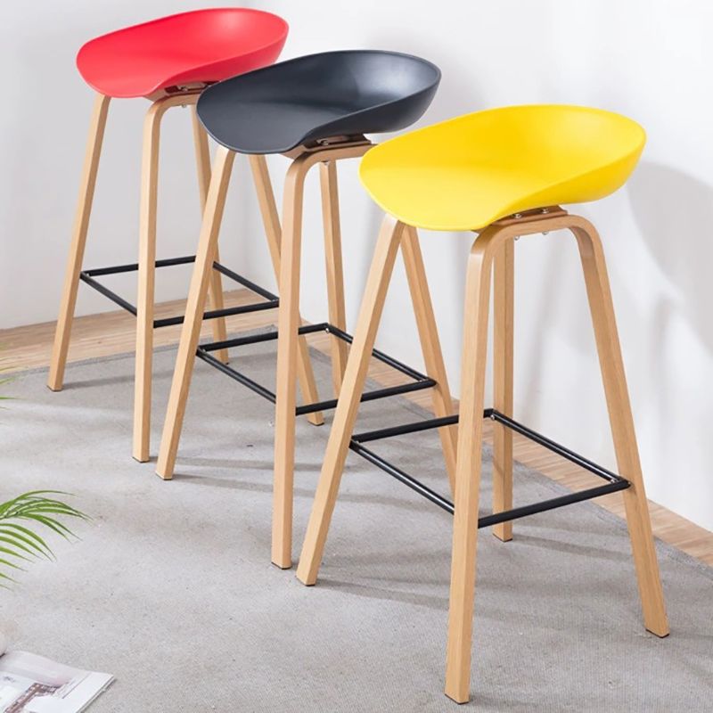 Moderner Stuhl mit Massivholz -Bar mit Fußstütze mit einem Bistro -Bistro -Hocker von Fußstützen 30 Zoll