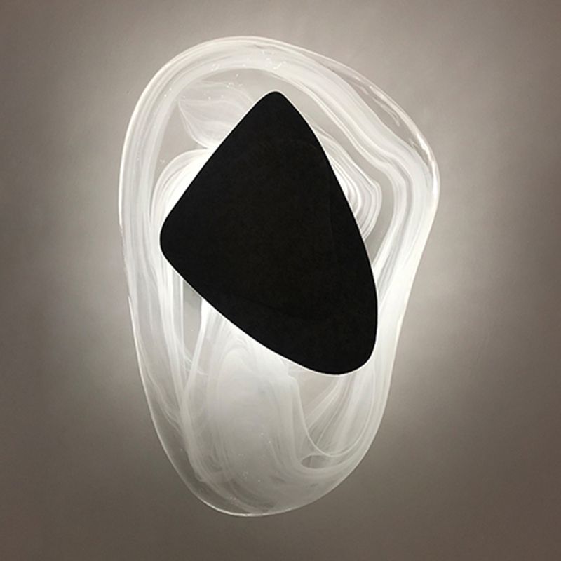 Unique Shade Metal Wall Sconce Modern Style Single Light Wall Lighting Fixtures