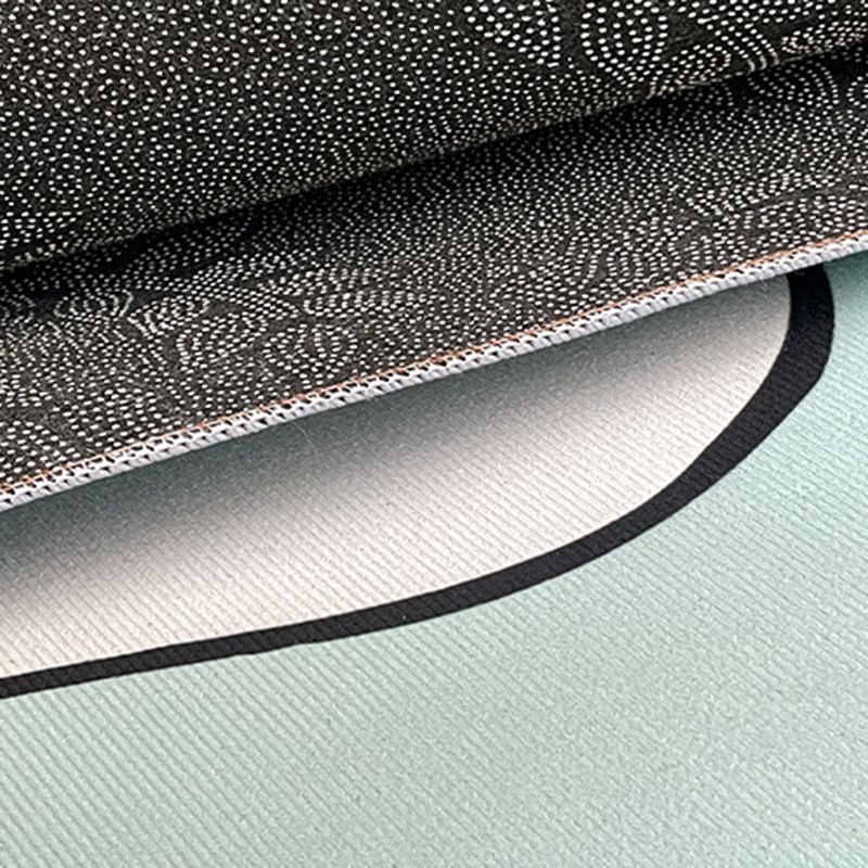 Round Christmas Print Carpet Polyester Modern Rug Stain Resistant Area Carpet for Living Room