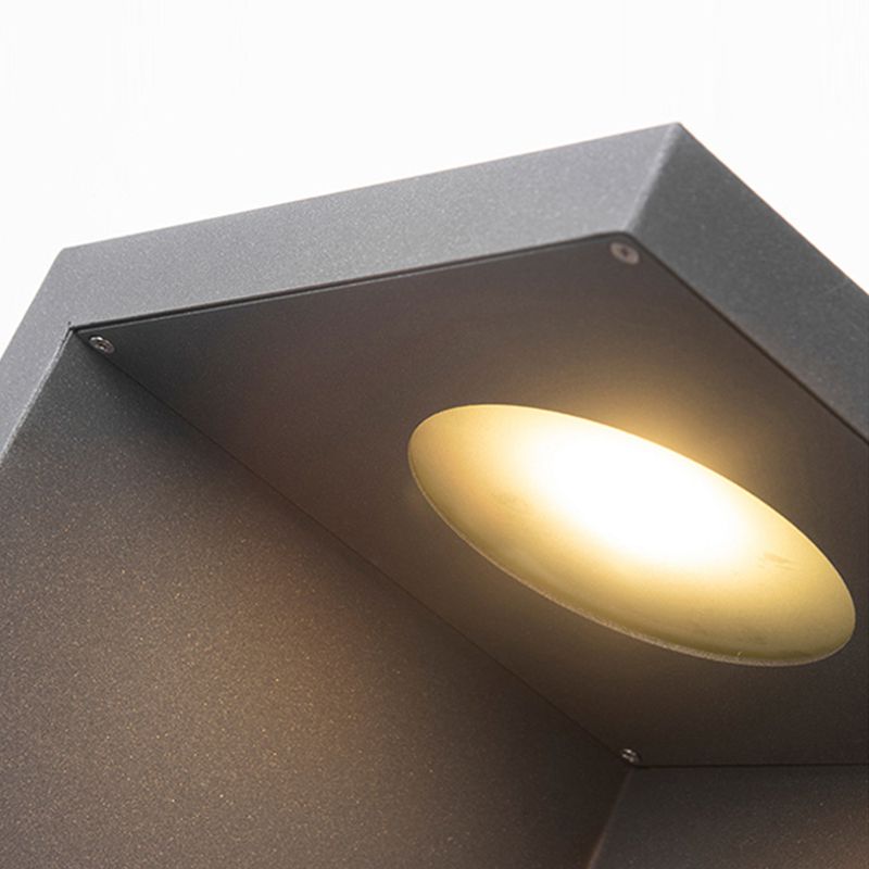 Nordic Style Lawn Lamp White Waterproof Outdoor Light for Courtyard