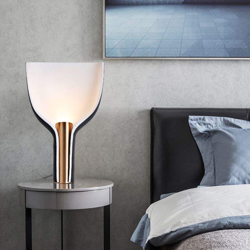 Large Table Table Lampe modernisme métal 1 bulbe Livre Light en noir pour le chevet