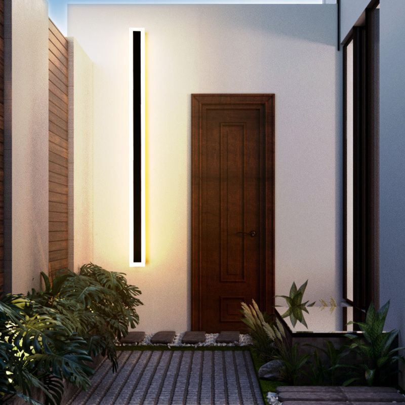 Linear Shape Metal Wall Lighting Modern Style 1 Light Wall Mount Light in Black