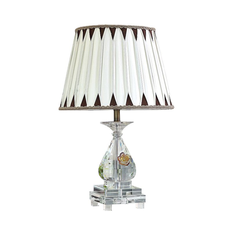 Lampe de table à bulbe unique Rural Plissée de tissu de nuit Lumière en blanc avec une base en cristal pour la chambre