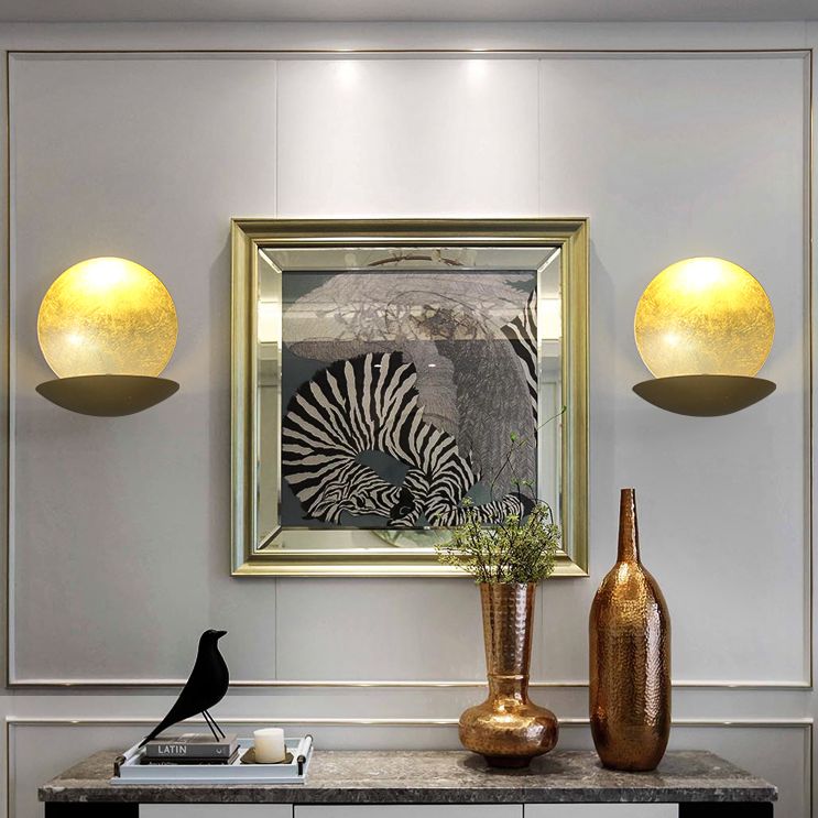 Wrought Iron LED Rotatable Wall Lamp in Modern Creative Style Gold Foil Circular Wall Sconce for Bedroom