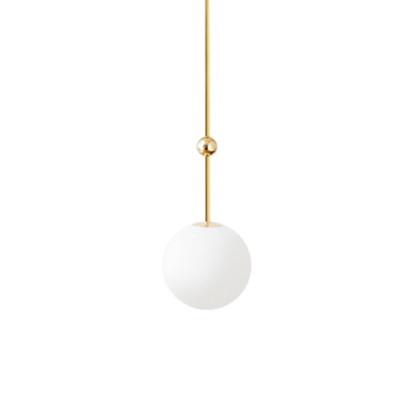 1 suspension de la tête de chambre à coucher léger simple Gold pendentif suspendu avec une teinte en verre de lait à balle, 39 "/ 47" H
