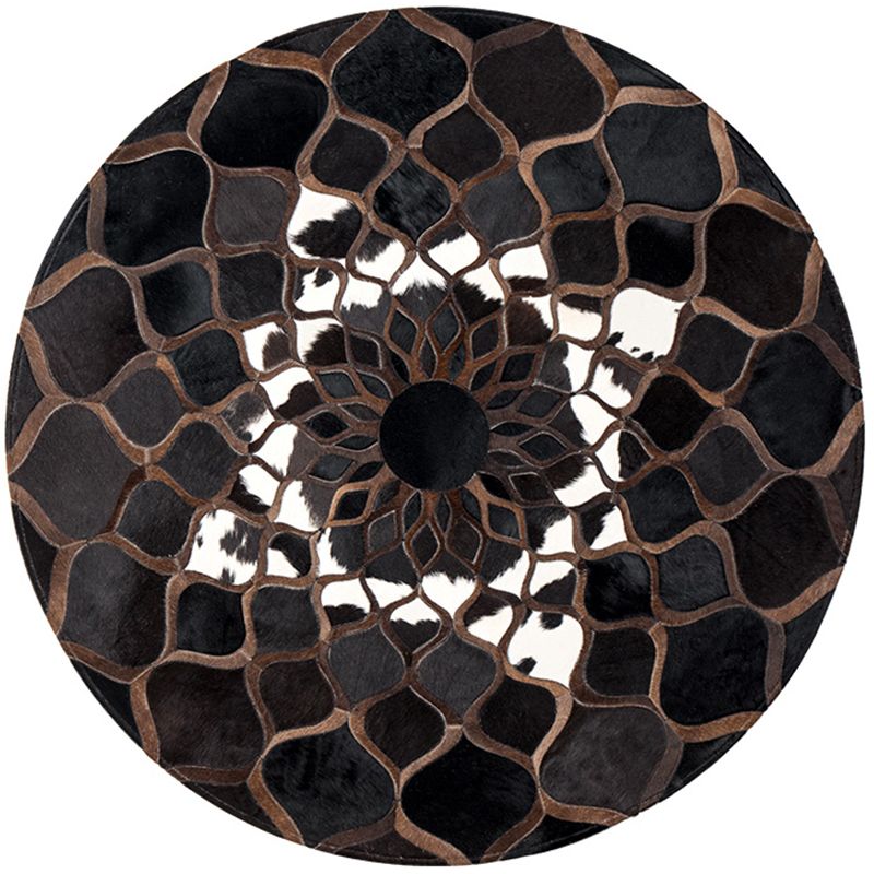 Black Geometric Pattern Area Rug Cowhide Area Carpet Easy Care Rug for Home Decoration