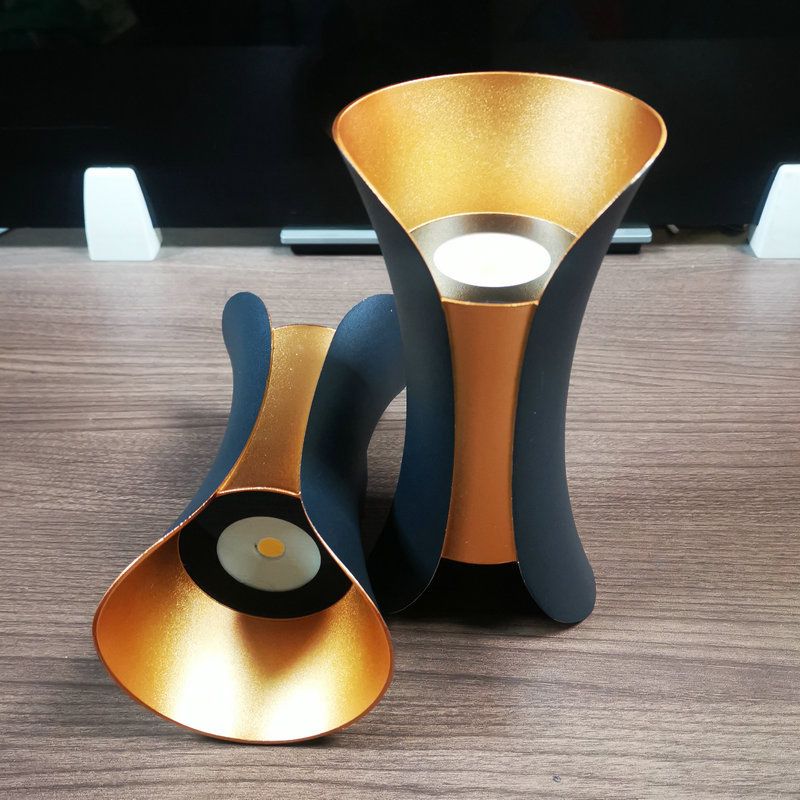 Curl Shape Wall Light Modern Style Metal 1 Light Wall Lamp in Black/White