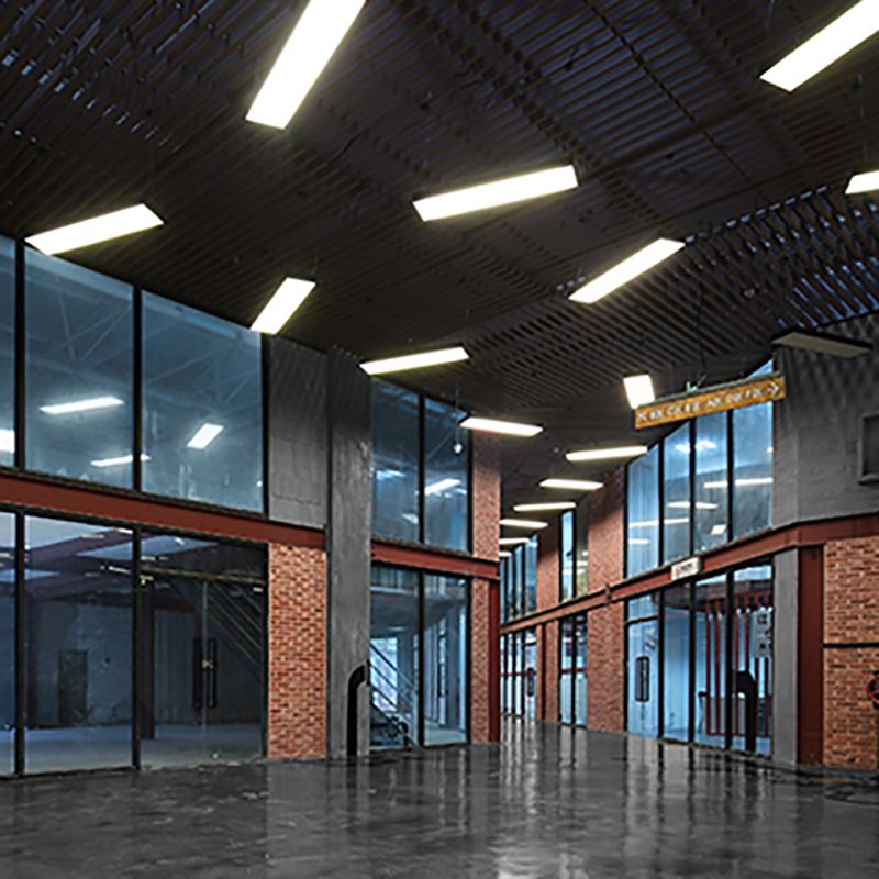 Lampes suspendues modernes avec des luminaires d'éclairage de pendentif à LED noir en acrylique pour le bureau