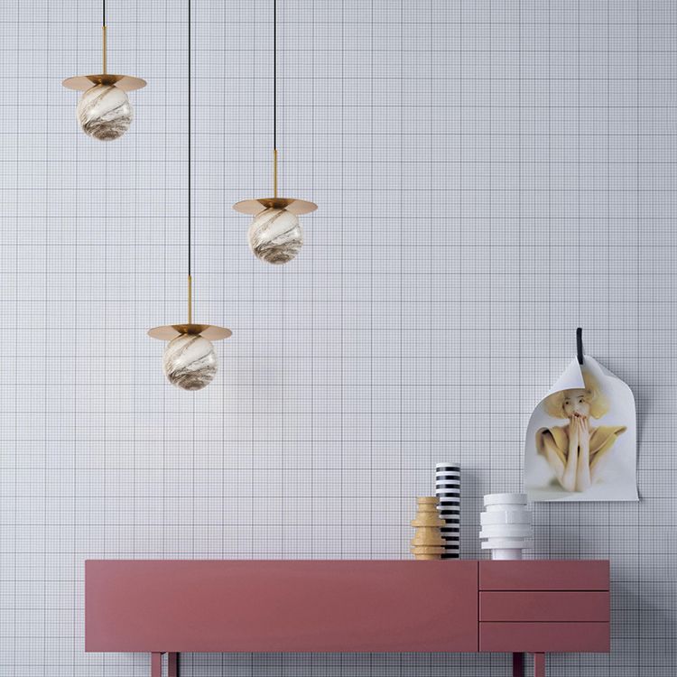 Moderne kreative Einkerlampen -Elektroplate Eisen Globe Anhänger Licht mit Glasschatten