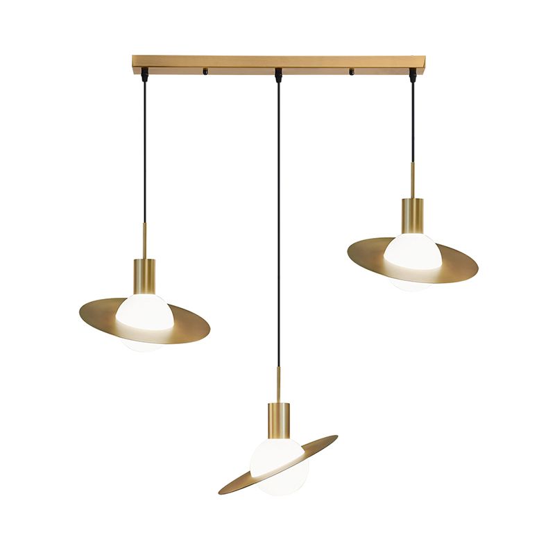 Global Milky Glass Cluster Pendant Light Moderniste 3 Heads Heads Brass Hanging Lampe avec panneau de panneau Détail