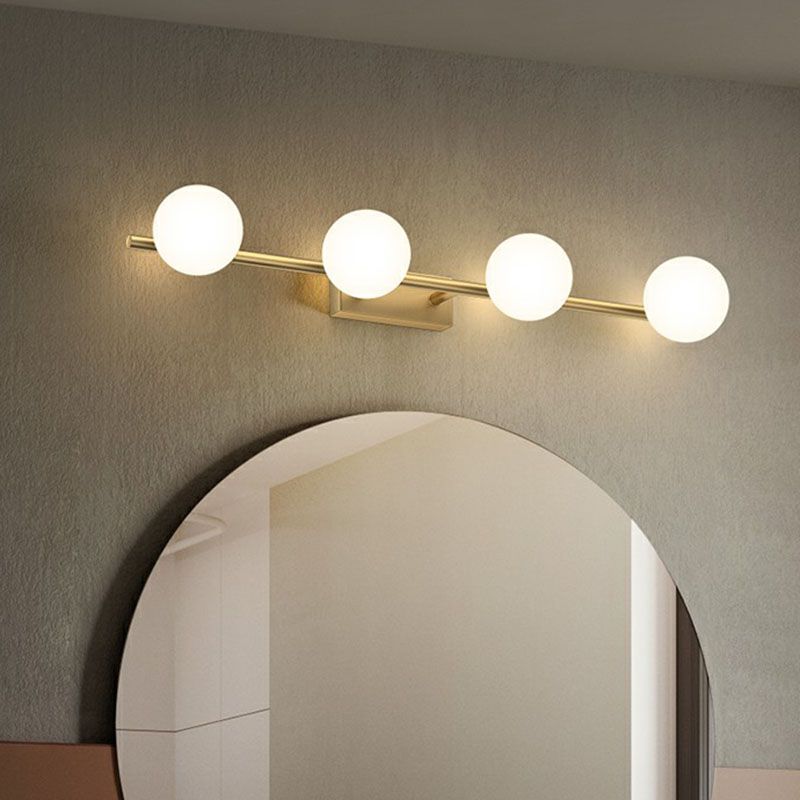 Goldene lineare Waschtische Wandleuchte Einfachheit Milchkugel Glas Wandleuchte für Badezimmer