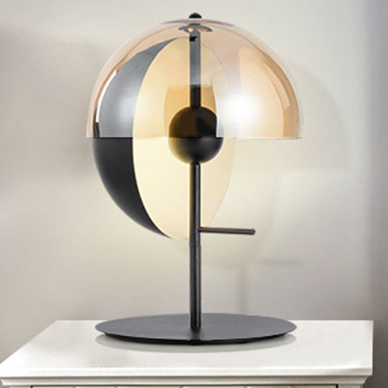 Zeitgenössische 1 head -tasksbeleuchtung schwarze Schüssel kleine Schreibtischlampe mit Cognac -Glasschatten