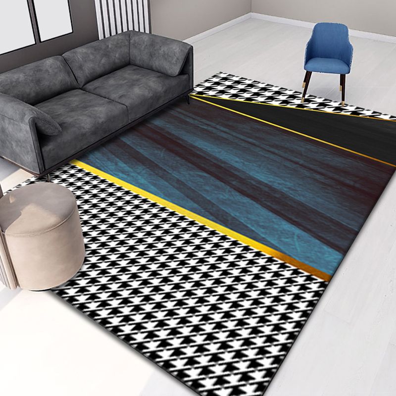 Black Modern Rug Polyester Grating Indoor Rug Stain Resistant Rug for Home Decor