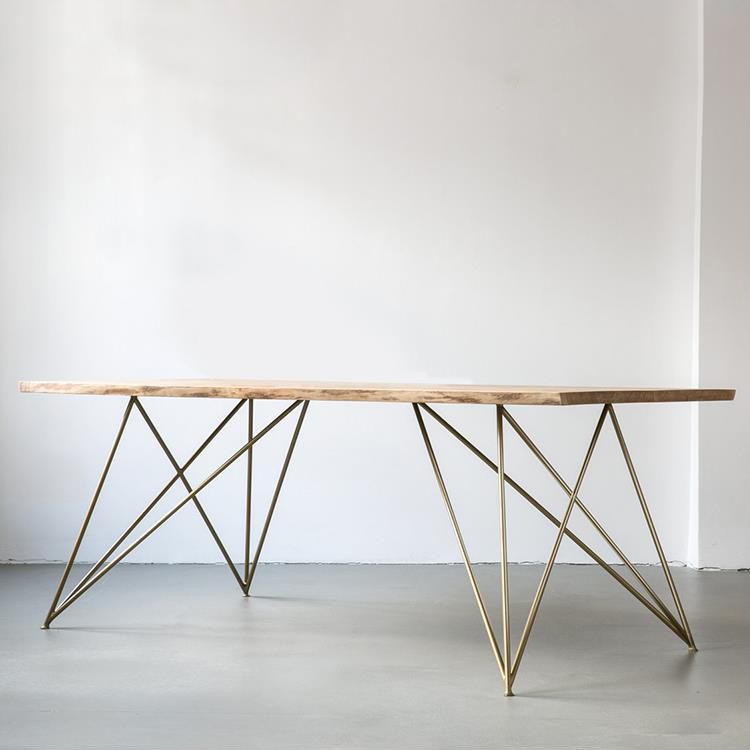 Mesa de comedor rectangular de lujo tradicional, mesa de madera maciza con 4 patas de metal