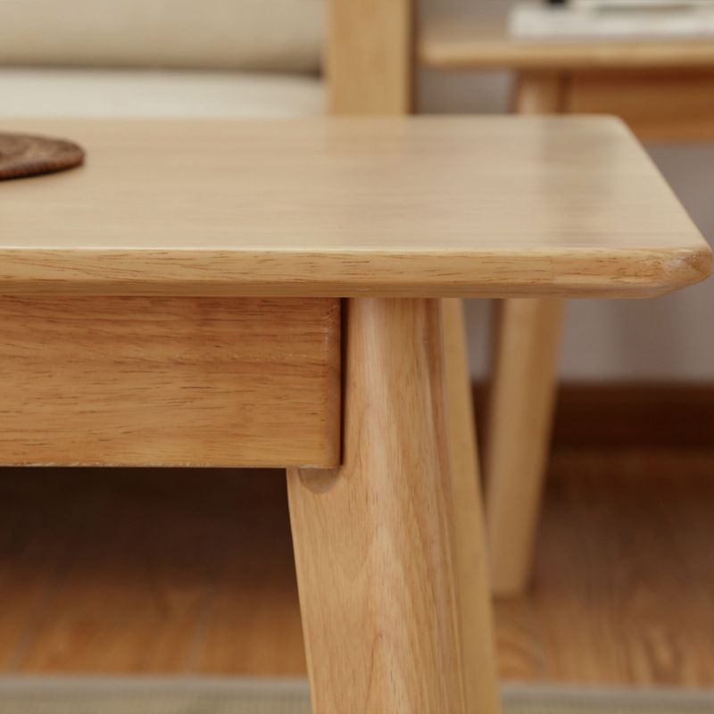 Rubberwood Single Coffee Table with Rectangular Top and 4 Legs Cocktail Table