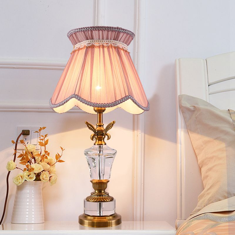 Lampada da tavolo smerlata in tessuto modernista a 1 lampadina da lettura in rosa con finiture intrecciate