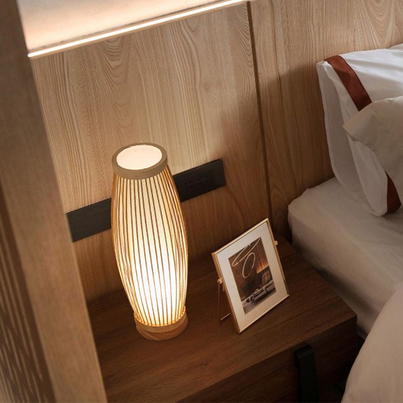 Lampada da tavolo notturno oblungo in legno Luce da scrivania in bambù singolo con sfumatura in tessuto cilindro per camera da letto